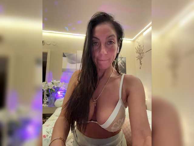 IrinkaGata's BongaCams show and profile