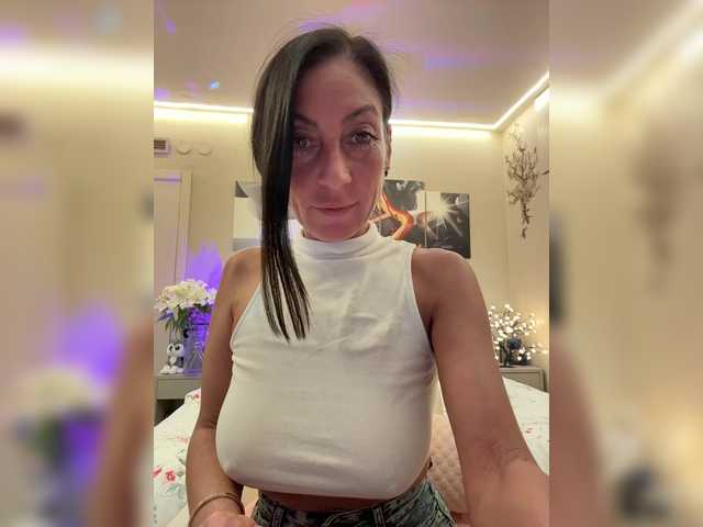 IrinkaGata's BongaCams show and profile