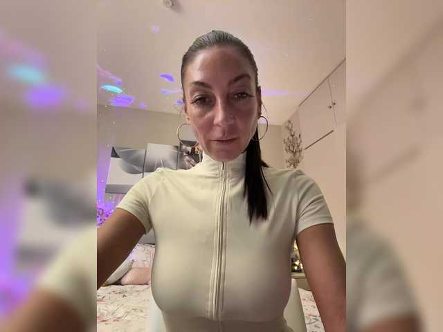 IrinkaGata's BongaCams show and profile