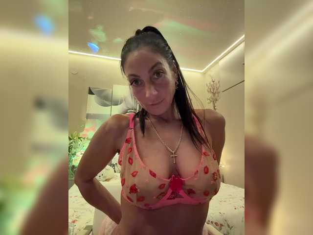 IrinkaGata's BongaCams show and profile