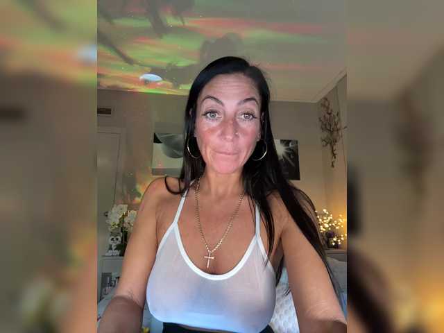 IrinkaGata's BongaCams show and profile