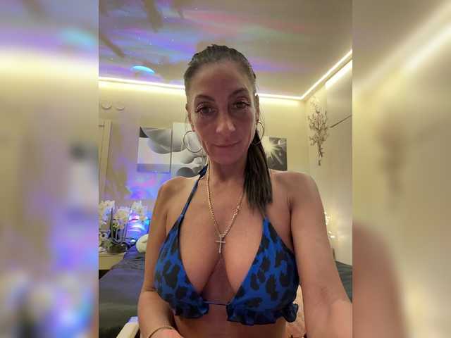 IrinkaGata's BongaCams show and profile