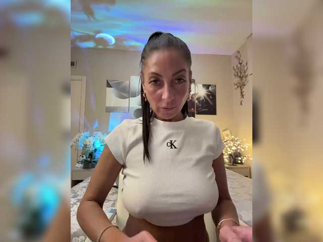 IrinkaGata's BongaCams show and profile