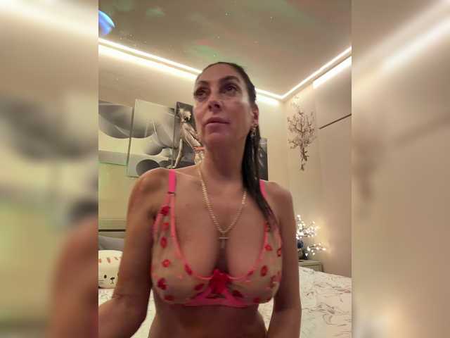 IrinkaGata's BongaCams show and profile