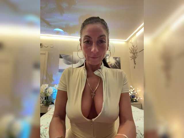 IrinkaGata's BongaCams show and profile