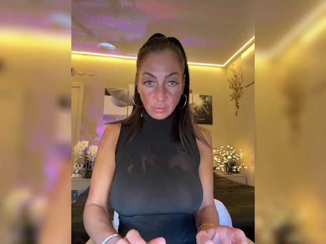 IrinkaGata's BongaCams show and profile