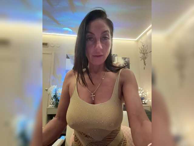 IrinkaGata's BongaCams show and profile