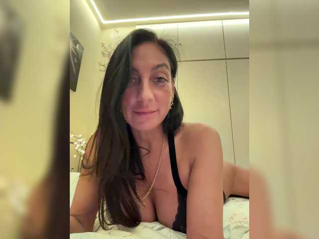 IrinkaGata's BongaCams show and profile