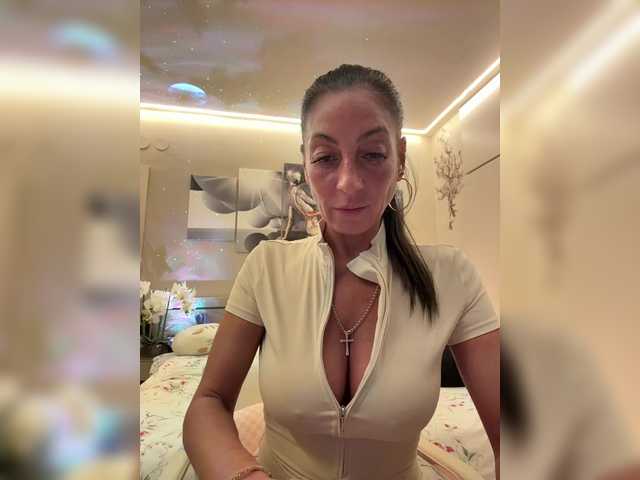 IrinkaGata's BongaCams show and profile