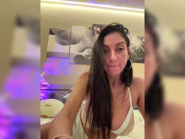 IrinkaGata's BongaCams show and profile