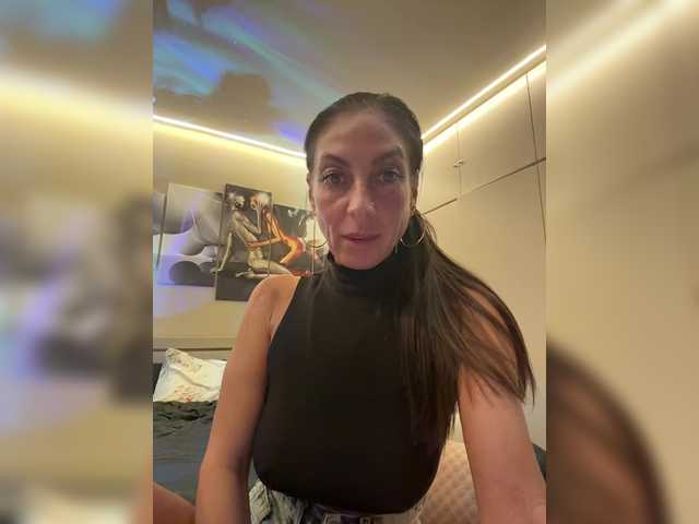 IrinkaGata's BongaCams show and profile