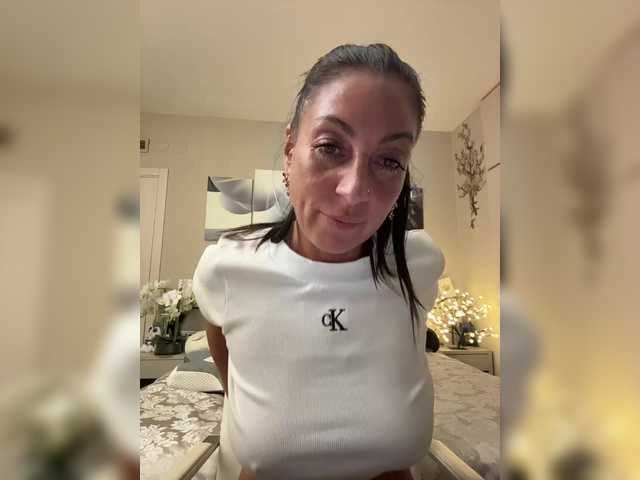 IrinkaGata's BongaCams show and profile