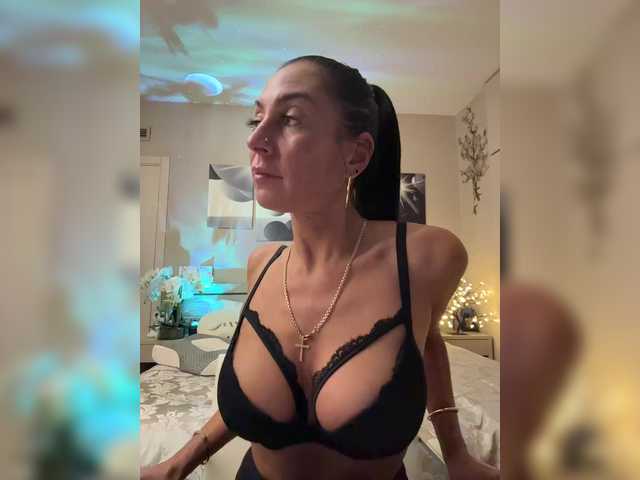 IrinkaGata's BongaCams show and profile