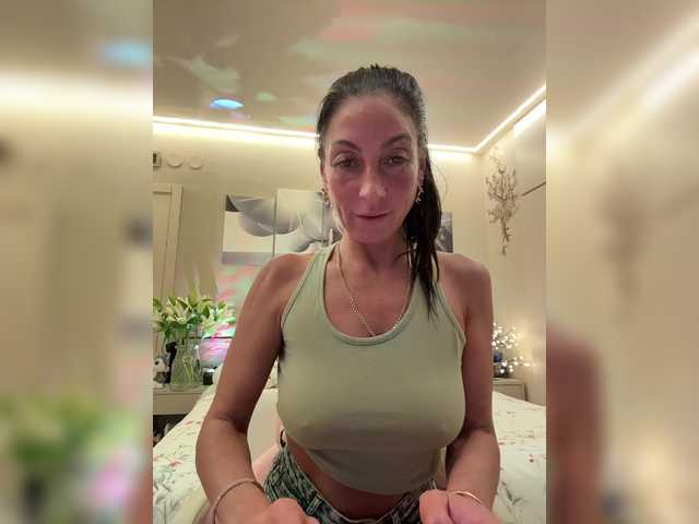 IrinkaGata's BongaCams show and profile