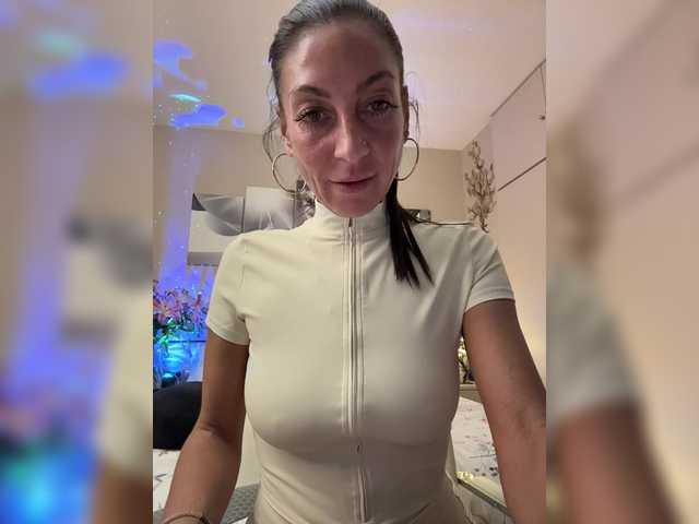 IrinkaGata's BongaCams show and profile