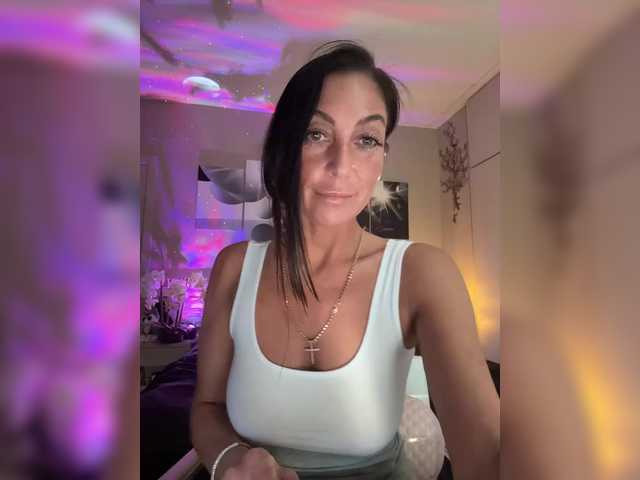 IrinkaGata's BongaCams show and profile