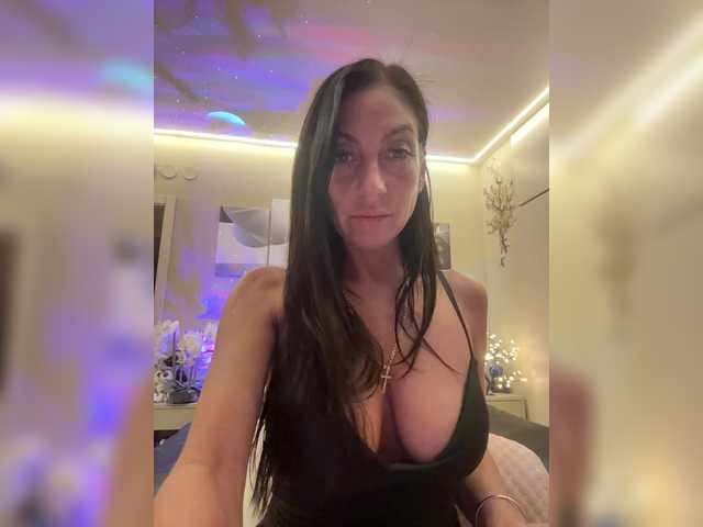 IrinkaGata's BongaCams show and profile