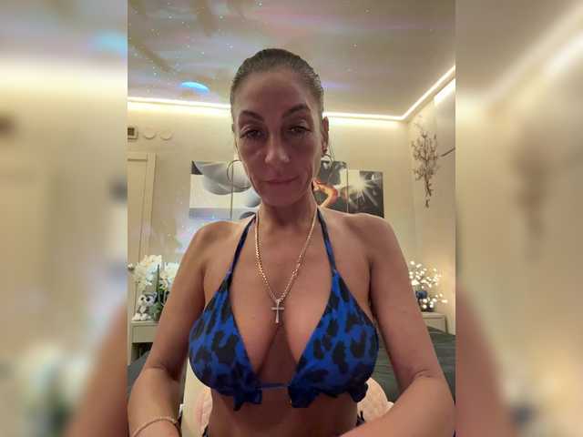 IrinkaGata's BongaCams show and profile