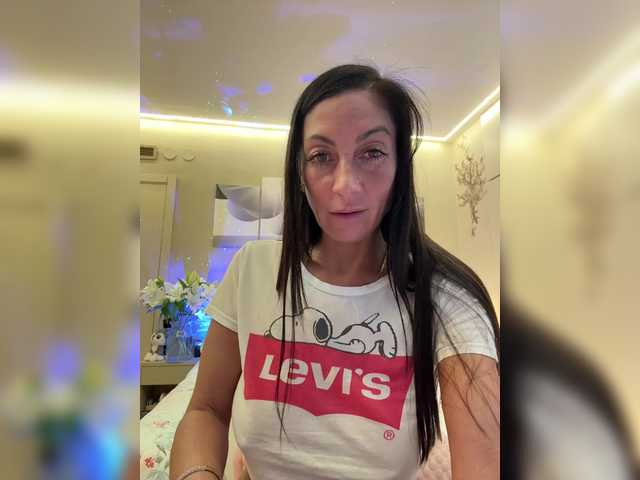 IrinkaGata's BongaCams show and profile