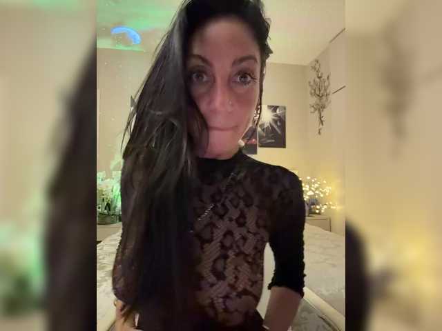 IrinkaGata's BongaCams show and profile