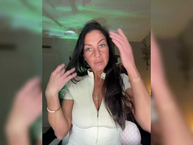 IrinkaGata's BongaCams show and profile