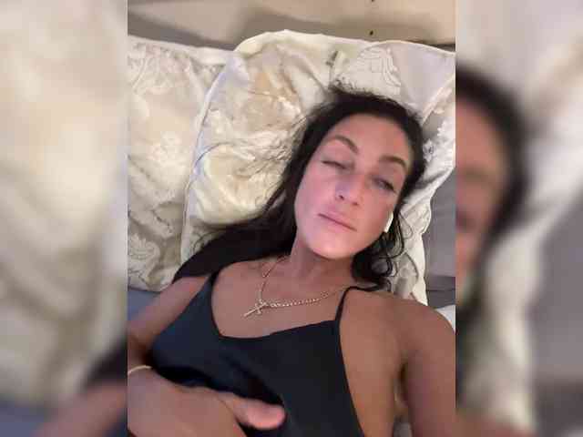 nude live chat room IrinkaGata
