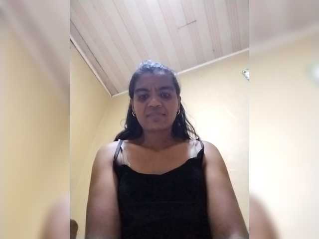 Royblackhot's BongaCams show and profile