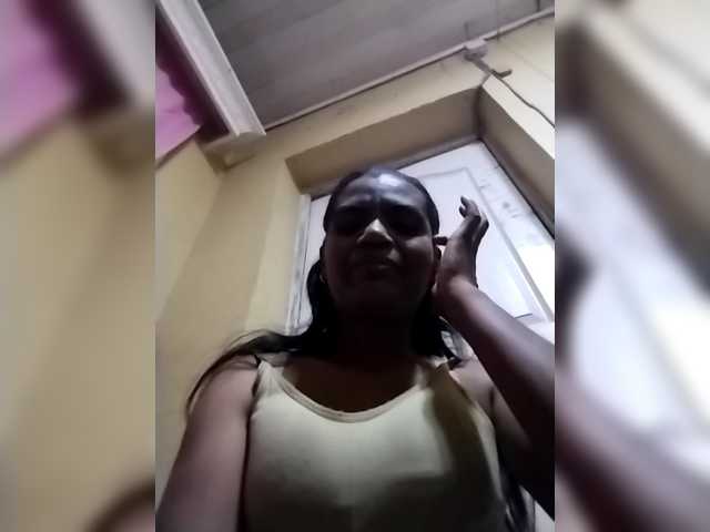 Royblackhot's BongaCams show and profile