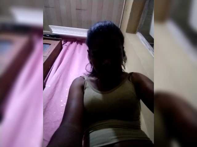 Royblackhot's BongaCams show and profile