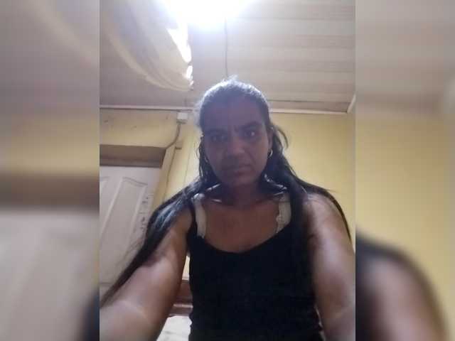 Royblackhot's BongaCams show and profile