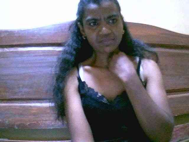 Royblackhot webcam