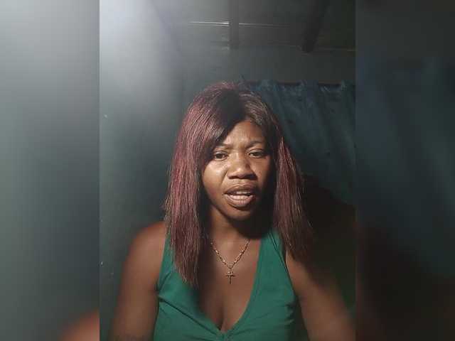 Jennihot02 Live Cam on BongaCams