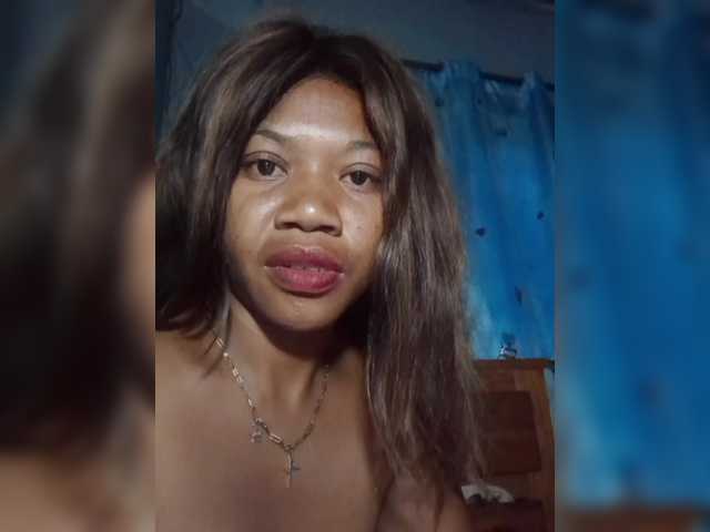 Jennihot02's BongaCams show and profile