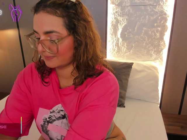 lilly-ass webcam bongacams model stream image