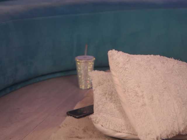 ChicaOra's BongaCams show and profile