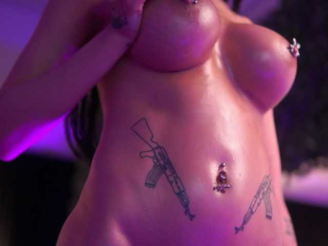 ChicaOra's BongaCams show and profile