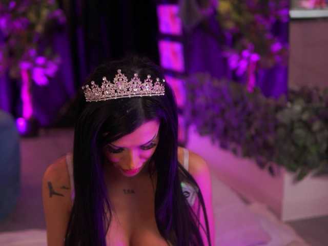 ChicaOra's BongaCams show and profile