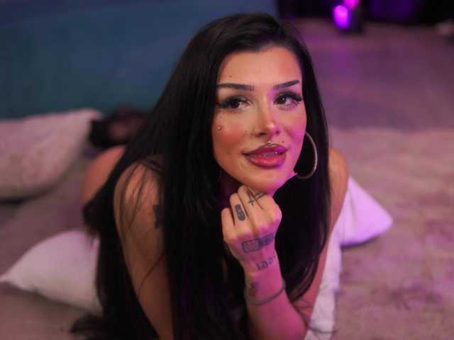 ChicaOra's BongaCams show and profile