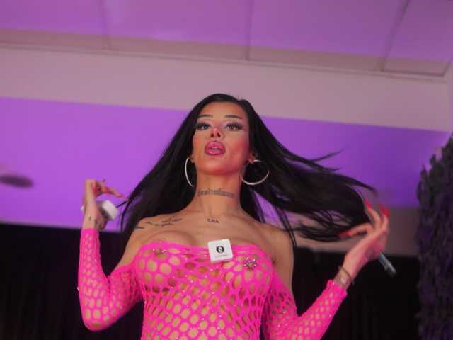 ChicaOra's BongaCams show and profile