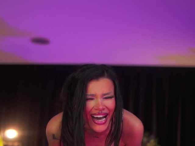 ChicaOra's BongaCams show and profile