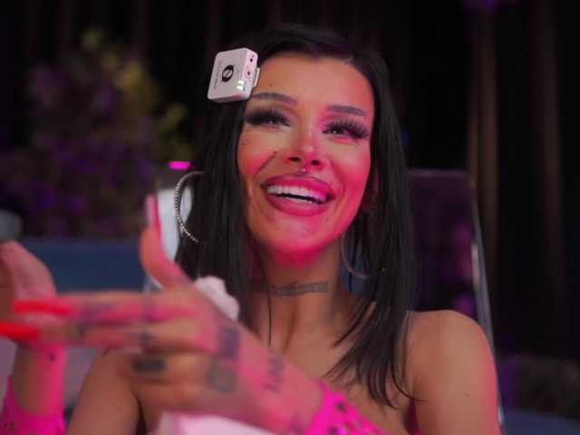 ChicaOra's BongaCams show and profile