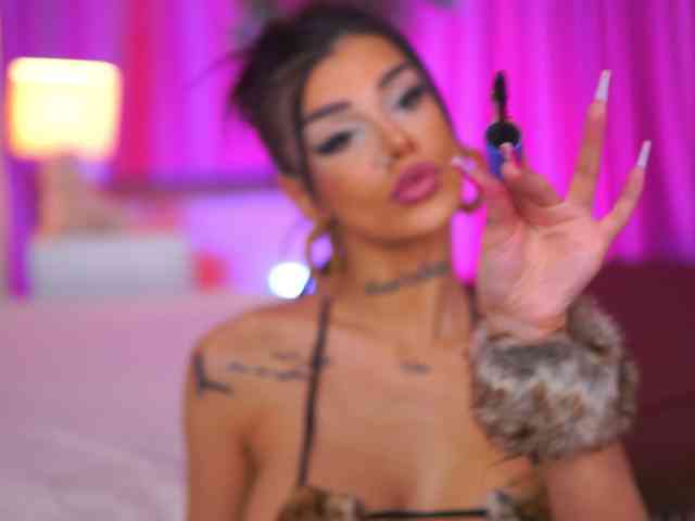 adult free cam ChicaOra