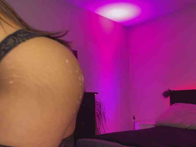 dalmatian-girl webcam