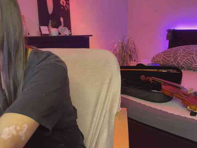 dalmatian-girl webcam