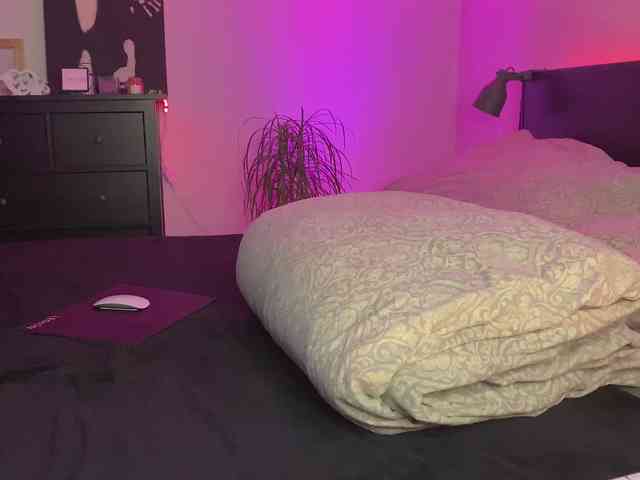 dalmatian-girl webcam