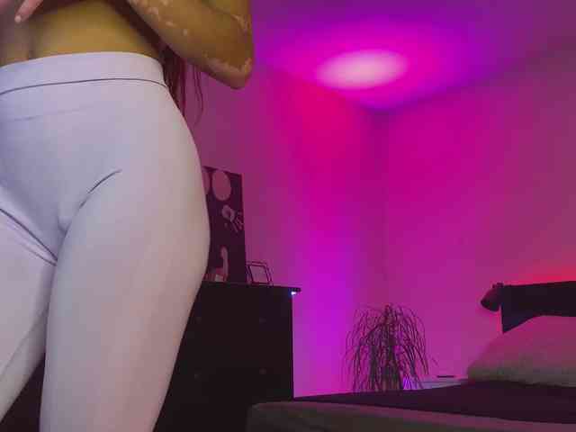 dalmatian-girl webcam