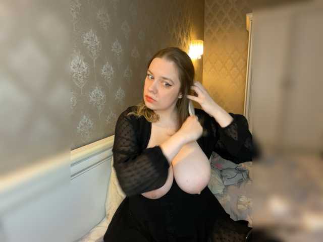 Detka-bez-monetki's BongaCams show and profile