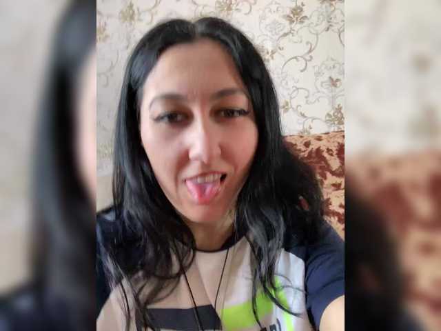 MiaTorres's BongaCams show and profile