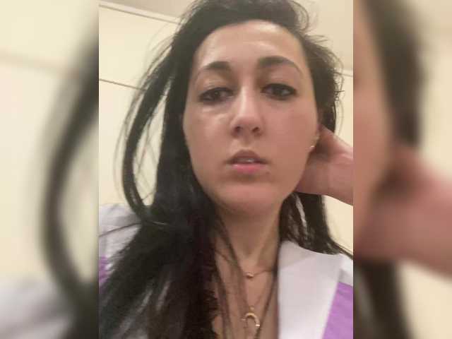 MiaTorres's BongaCams show and profile