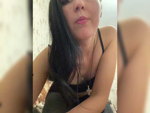 MiaTorres's BongaCams show and profile